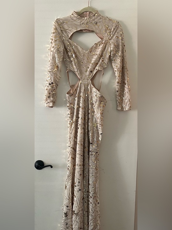Loragal Dresses & Skirts - Backless Sequin Cutout Evening Gown in Champagne
